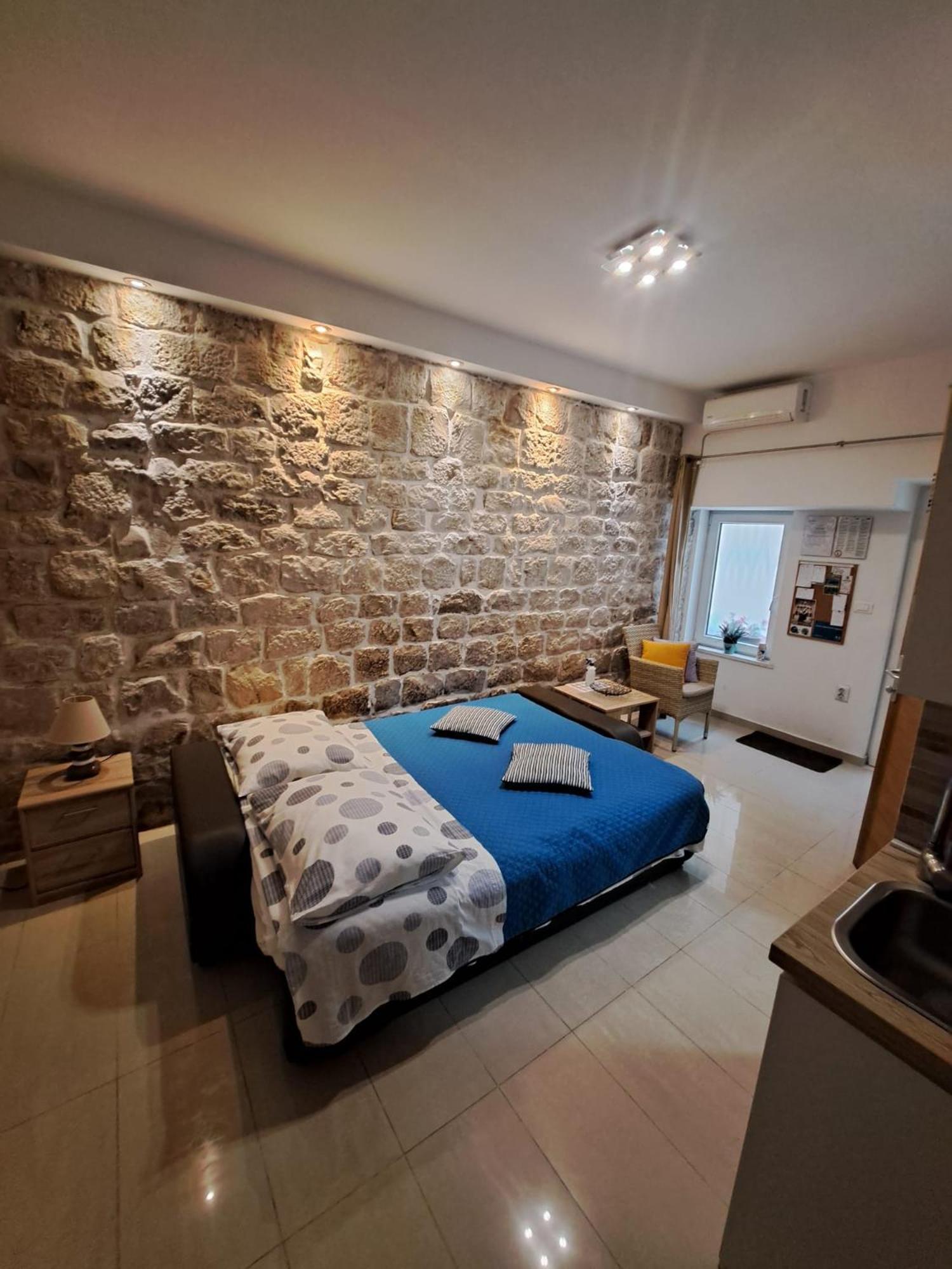 Studio Apartment Legcevic Kaštela Extérieur photo