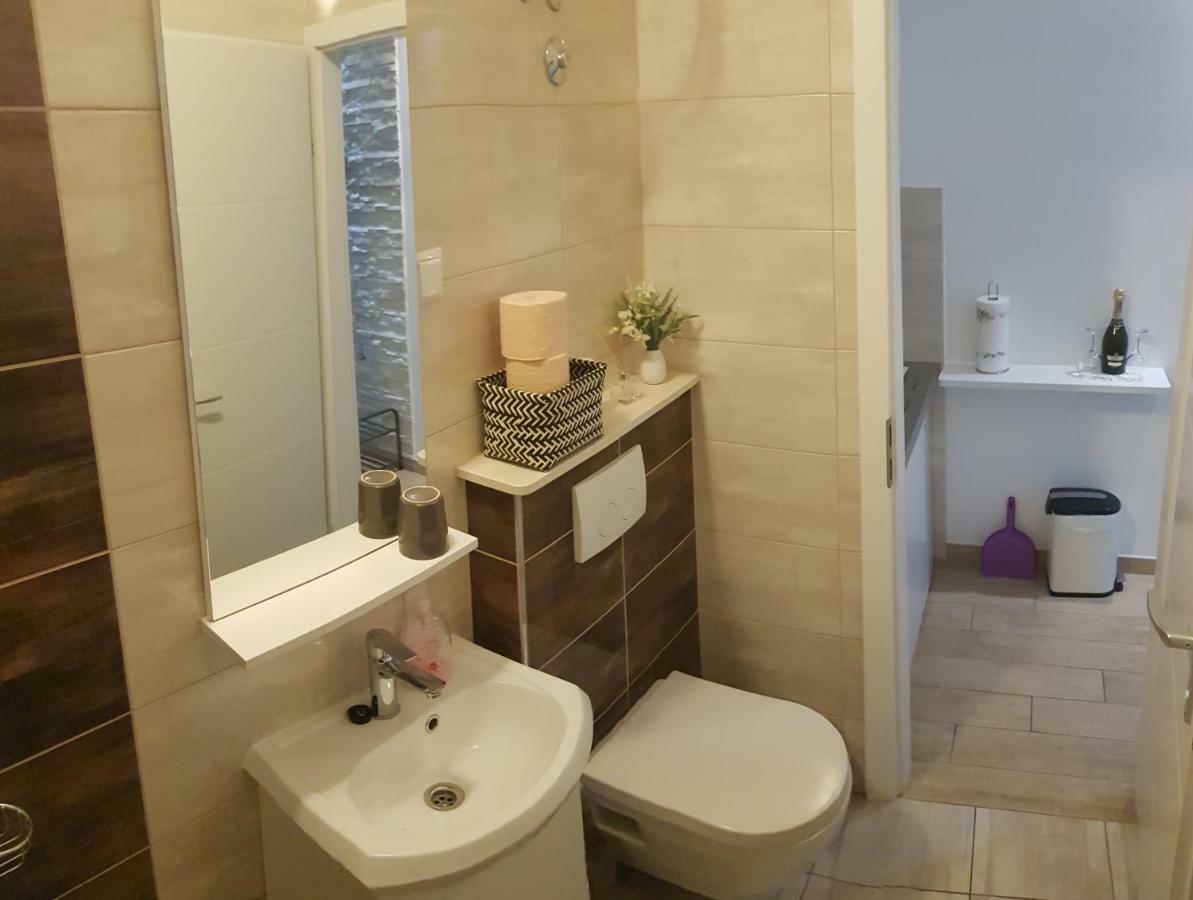 Studio Apartment Legcevic Kaštela Extérieur photo