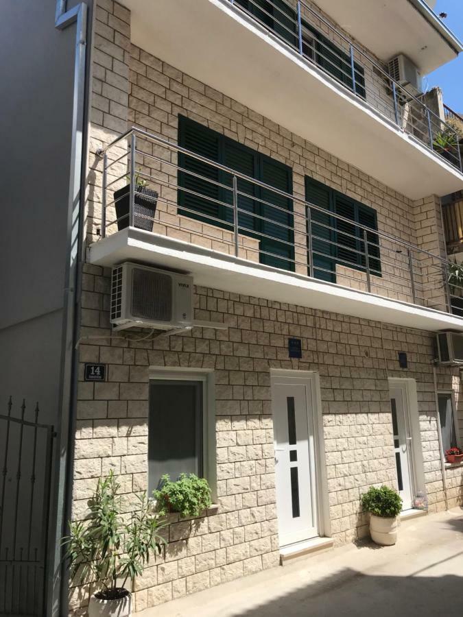 Studio Apartment Legcevic Kaštela Extérieur photo