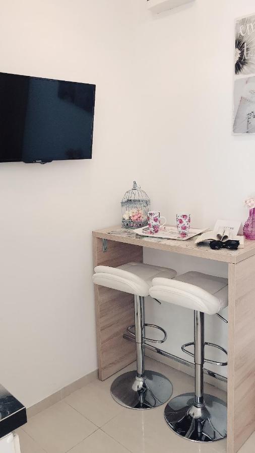 Studio Apartment Legcevic Kaštela Extérieur photo